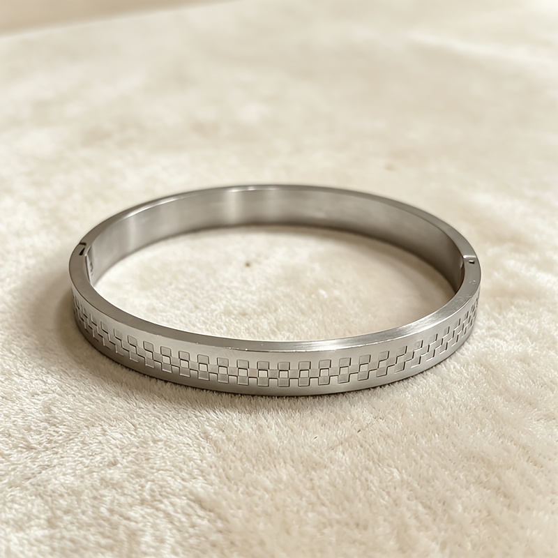 Ladies' Easy Plaid Stainless Steel Buckle Bracelet, Stylish